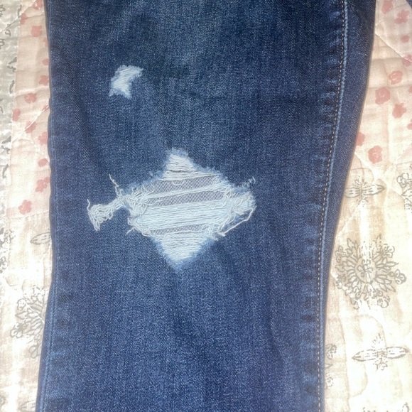 Gap true skinny Mid Rise distressed jeans NWT - Picture 4 of 8